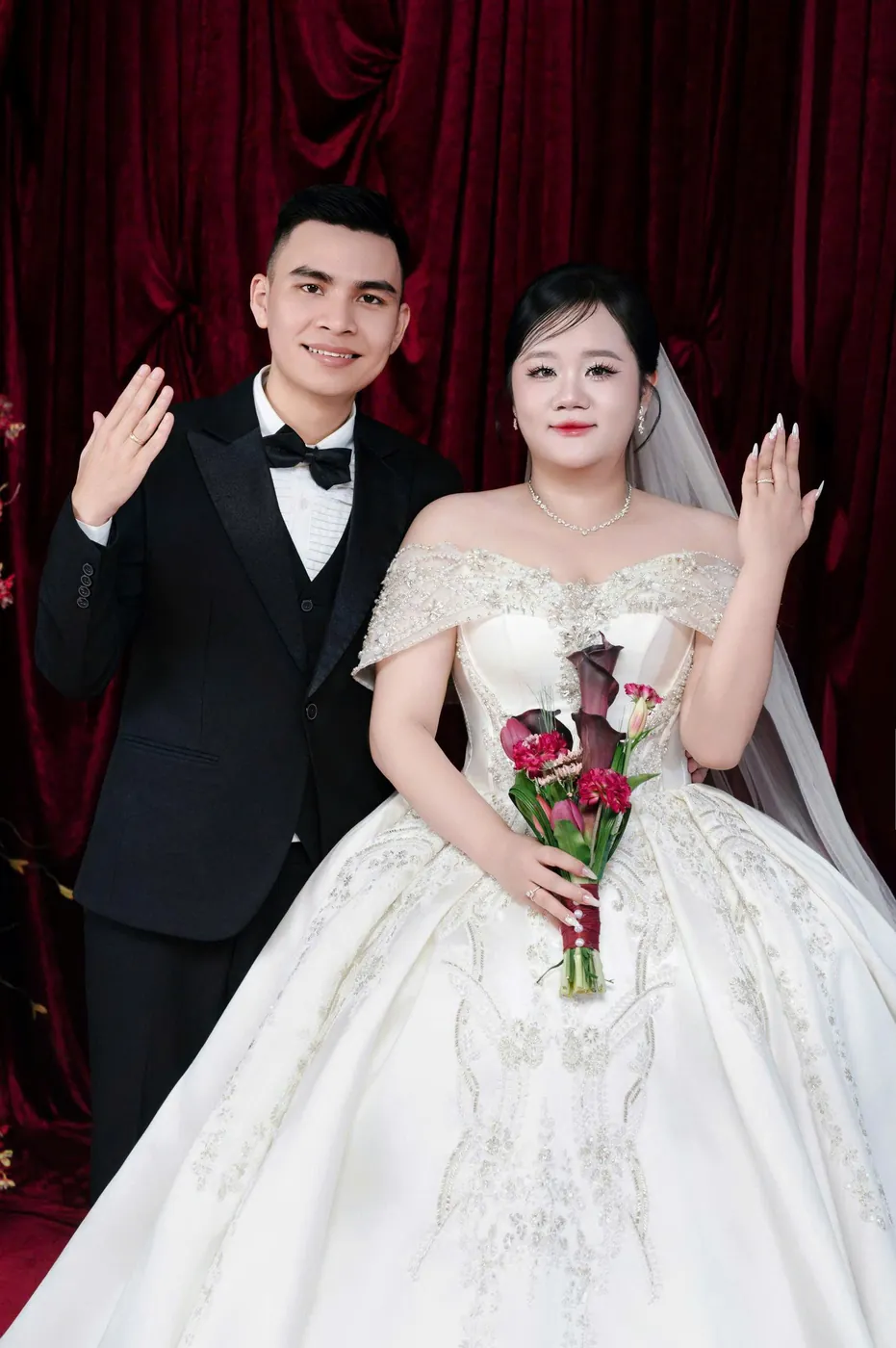 Chân dung cưới của Trần Văn Thảo và Nguyễn Thị Tuyết Cầm